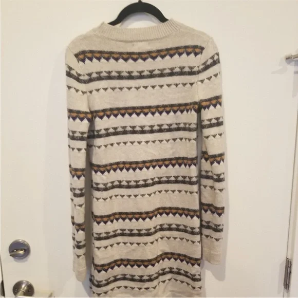 Levi's Neutral Geometric Sweater Dress - Picture 6 of 6